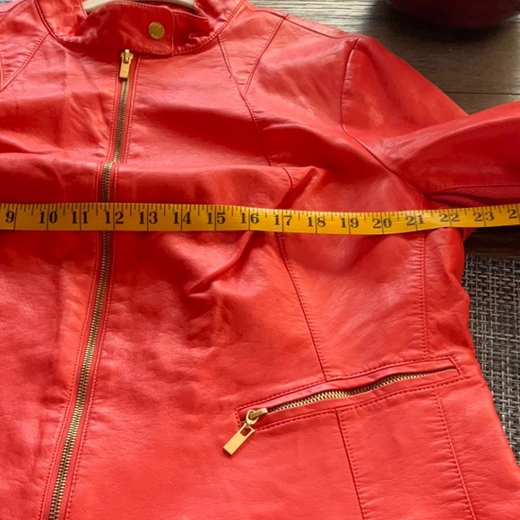 Black rivet leather jacket 🧥 - Picture 4 of 12